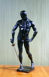Miekkailija (pronssi)