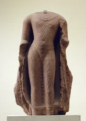 Seisovan Buddhan hahmo, Jamalpur, Mathura (punainen hiekkakivi)