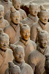 Terra Cotta -soturimuseossa eri sotureita kuopan 1 alueella, 2009 (kuva).