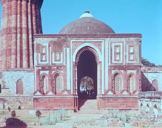 Alai Darwaza, rakentaja Ala-ud-din Khalji, 1311
