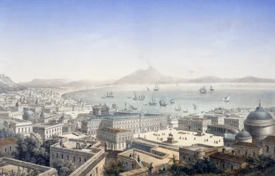 Lintuperspektiivistä kuninkaallinen palatsi ja Piazza Plebiscito Napolissa, Italiassa