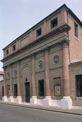 Teatro Accademicon julkisivu (kuva)