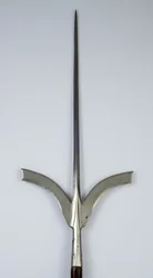 Friuli-keihäs, n. 1600-1625 (teräs ja puu)