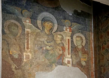 Huonekalut ja erilaiset esineet 1100- ja 1300-luvuilta