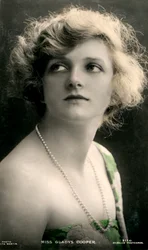 Gladys Cooper 1888-1971, englantilainen näyttelijä, 1900-luvun alku.