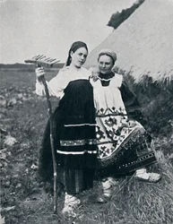 Kaksi naista Ryazanissa, Keski-Venäjällä, 1912