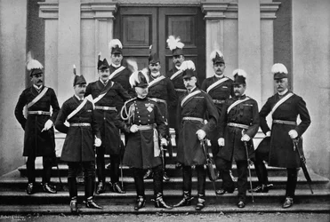 Lordi Wolseley ja pääkonttorin henkilökunta Irlannissa, 1896.