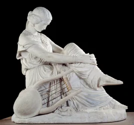 Sapfo (tai Sappho, 700-luku eKr.), antiikin kreikkalainen runoilija. James Pradierin (1790-1852) marmoriveistos
