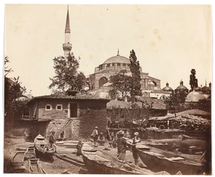 "Tophannan portaat" [Istanbul. Moskeija, jossa on yksi minareetti]