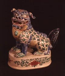 Kakiemon buddhalaisen leijonan hahmo