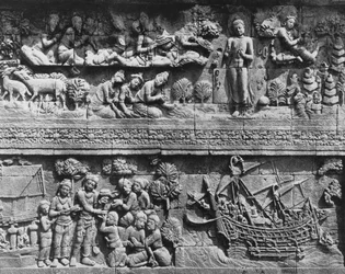 Bodhisattvan kylpeminen Borobudur-temppelissä (kivi)