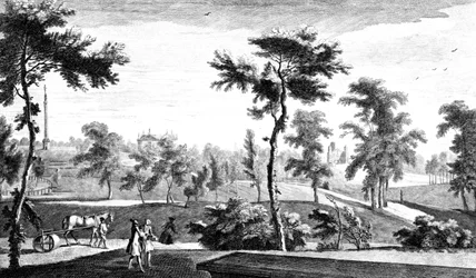 Näkymä kreikkalaisesta temppelistä Lord Cobhamin pilariin, Stowe House Gardensiin, kaivertanut George Bickham, 1753
