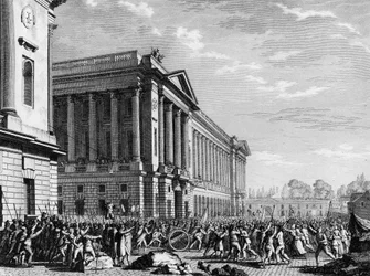 Ranskan vallankumous: Aseiden ryöstely huonekaluvartiossa (tai huonekaluvarastossa, joka on nykyään Hotel de la Marine) 13. heinäkuuta 1789 Place de la Concordessa, Pariisissa: väkijoukko, joka oli huolissaan pääkaupungin ulkomaisten rykmenttien piirittämi