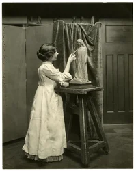 Bessie Potter Vonnoh, n. 1905-1940 (gelatiinihopea valokuva)