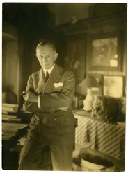 John McCutcheon, sarjakuvapiirtäjä Chicagosta, n. 1905-1940 (gelatiinihopea valokuva)