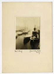 Old T Wharf, n. 1902-10 (gelatiinihopea valokuva)
