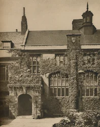 Suuri sali, jossa Charterhousen veljet ruokailevat, vuodelta 1935.