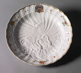 Lautas Swan Serviceltä, valmistaja Meissen Porcelain Factory, Saksa, n. 1737-1741 (posliini)