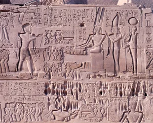 Egypti, Vanha Thebes, Luxor, Karnakin temppelikompleksi, Amun-Ren alue, Great Hypostyle Hall, Pohjoinen seinä, Relief Seti I:n sotakohtauksilla Syyriassa ja Palestiinassa, yksityiskohtia jumalille annetuilla uhreilla