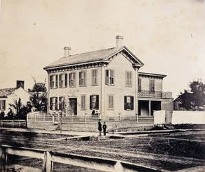 Abraham Lincoln poseeraa Springfieldissä, Massachusetts Home, noin 1860-1870 (albumiprintti)