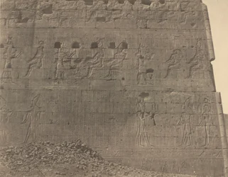 Edfu-Sculptures and Inscriptions on Oriental Face,1854 (valokuva) (kuva)