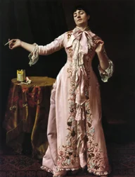 Nainen tupakoimassa, 1895