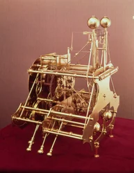 Harrison Number 1, ensimmäinen navigointikello, noin 1735 (näkymä takaa)