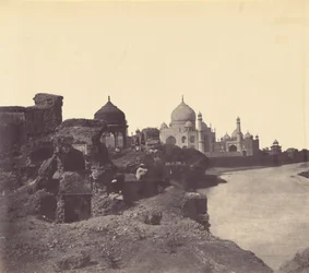 Taj Mahal idästä,c. 1858-1862 (kuva)