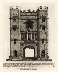 Newgate, rakennettiin uudelleen vuonna 1672 Lontoon palon jälkeen, ja siinä on kolme hahmoa Justice, Fortitude ja Prudence Lontoon pormestarin Richard Wittingtonin rakentamasta entisestä portista