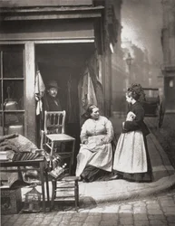Vanhat huonekalut, J. Thomsonin ja Adolphe Smithin teoksesta Street Life in London
