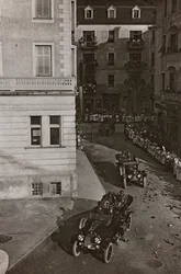 Albumi "Oma maailmansota - muistoja Lounaisrintamasta Kärntenissä, Italiassa, Trentino-Alto Adigessa) 31.3.1915-12.11.1918 - Josef Zohles Wien": sotilasajoneuvot Villacissa