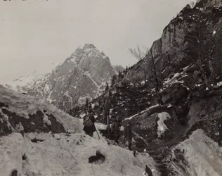Albumi "Oma maailmansota - muistoja Lounaisrintamasta Kärntenissä, Italiassa, Trentino-Alto Adigessa) 31.3.1915-12.11.1918 - Josef Zohlen Wien": Rosskofel (Monte Cavallo) (