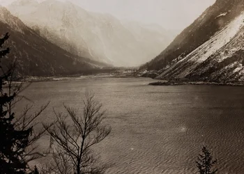 Albumi "Oma maailmansota - muistoja Lounaisrintamasta Kärntenissä, Italiassa, Trentino-Alto Adigessa) 31.3.1915-12.11.1918 - Josef Zohlen Wien": Tagliamento (m/w kuva)