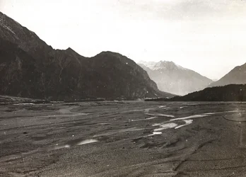 Albumi "Oma maailmansota - muistoja lounaisrintamasta Kärntenissä, Italiassa, Trentino-Alto Adigessa) 31.3.1915-12.11.1918 - Josef Zohlen Wien": Tagliamento-joki Mo:ssa