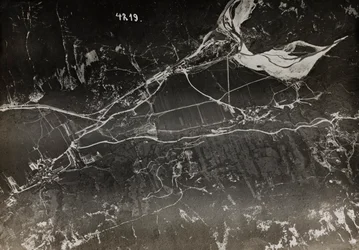Albumi "Oma maailmansota - muistoja Lounaisrintamasta Kärntenissä, Italiassa, Trentino-Alto Adige" 31.3.1915-12.11.1918 - Josef Zohles Wien ": arial näkymä Italian t
