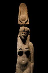 Kleopatra; Egyptin viimeisen kuningattaren etsintä; näyttelyluettelo; sivu 107; Kleopat..., 2011 (kuva)