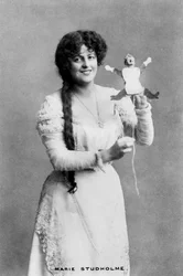 Marie Studholme 1875-1930, englantilainen näyttelijä, 1900-luku.