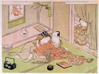 Toisiaan hyväilevä pari palvelustytön katseen alla. Kitagawa Utamaron (1753-1806) japanilainen vedos. 1700-luku. Pariisi, Guimet-museo, Aasialaisen taiteen kansallismuseo