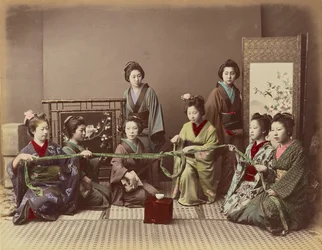 (Konkonchiki) Japanilainen tyttöjen leikkipeli