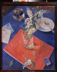 Kirsikan oksa lasissa. Vesilasin alla punainen muistivihko "Elävä taide". Kuzma Sergejevitš Petrov Vodkin (Petrov-Vodkin) (Kouzma Petrov Vodkin) (Petrov-Vodkin) (1878-1939), öljy kankaalle