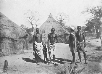 Hamegs, Sinisen Niilin asukkaat, 1912