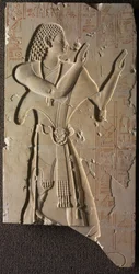 Mentuemhat kirkollispuvussa, n. 667-647 eKr