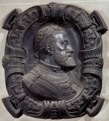 Keisari Kaarle V:n (1500–1558) profiilimuotokuva”” Reliefi Leone Leonin (1509–1590) veistoksesta pronssista. Pariisi, Louvre-museo