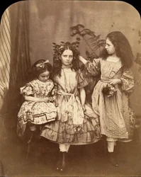 Flora Rankin, Irene MacDonald ja Mary Josephine MacDonald Elm Lodgessa heinäkuussa 1863.