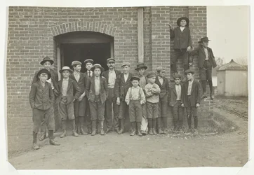 Noon Hour, King Mfg. Co., Augusta, Georgia.
