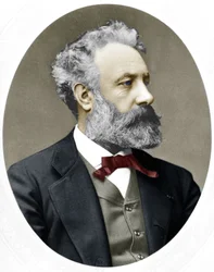 Jules Verne (1828-1905), ranskalainen romaanikirjailija, tässä vuonna 1877