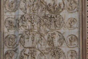 Kohtauksia Kristuksen elämästä, tarinoita Uudesta testamentista, Lorenzo Maitanin (ennen 1275-1330) bareljeefit, kolmas pilari, Orvieton katedraalin julkisivu, Umbria, Italia