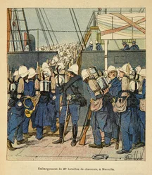 Madagaskarin sota - Henri Galli dit Galllichetin (1854-1922) ranskalaisten retkien 1885-1895 anekdoottinen historia, kuvannut Louis Bombled (1862-1927): 40. hävittäjäpataljoonan nousu Marseillessa Madasgascarille, Private1895 college