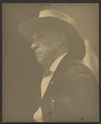 [Stetson-hattuisen miehen muotokuva]
