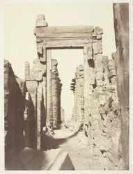 Karnac, Grande Allée du Milieu des Ruines, itäinen sisäänkäynti